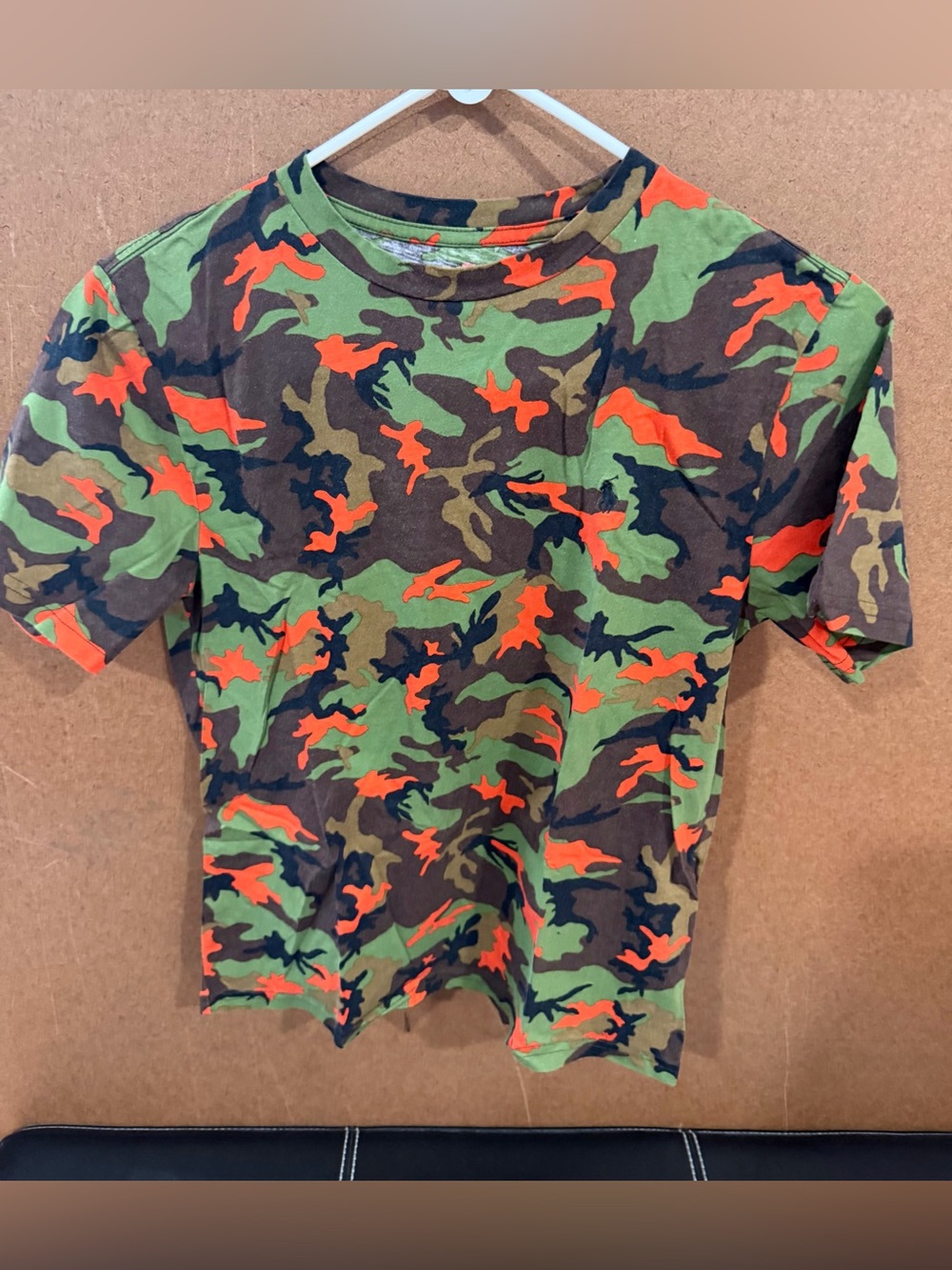 Polo by Ralph Lauren Boys' Orange & Green Camo Short Sleeve Tee. M 10/12